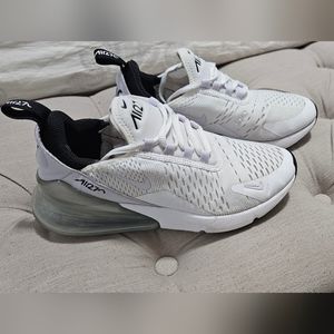 Nike 270s Youth 5.5 white